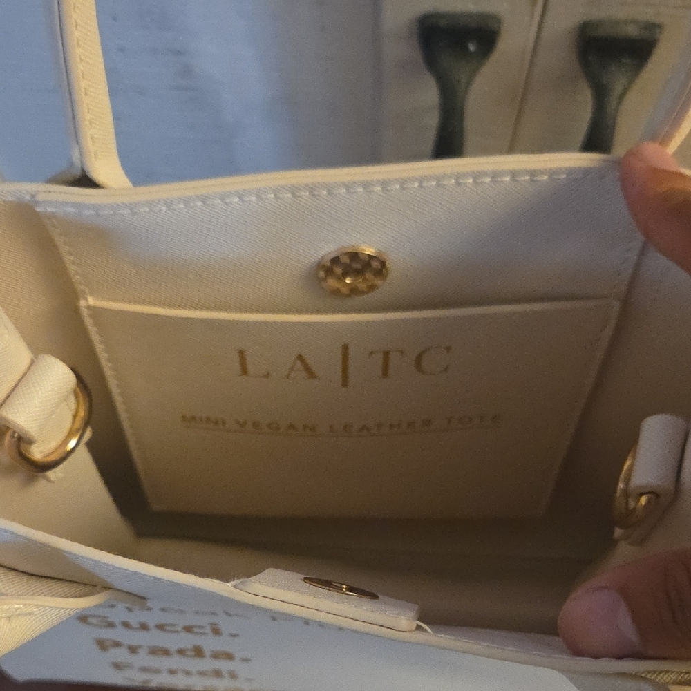 Chic Cream Designer Tote Bag - Picture 6 of 6